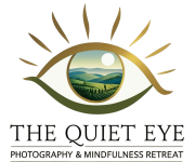logo_The-QUIET-EYE-Fotografie-Achtsamkeits-Retreat_743x615NEU
